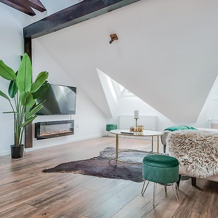 City-Vibes & Altstadtflair In Der Fussgaengerzone Mit Parkplatz Und Home Office Braunschweig Buitenkant foto